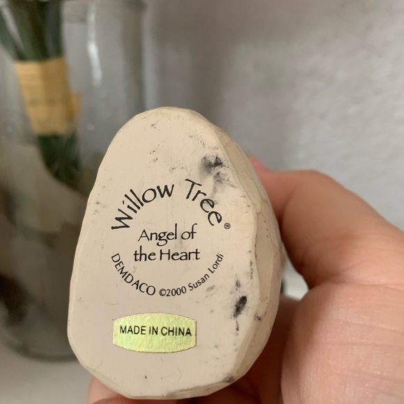 Willow Tree Angel of Heart - Picture 3 of 3